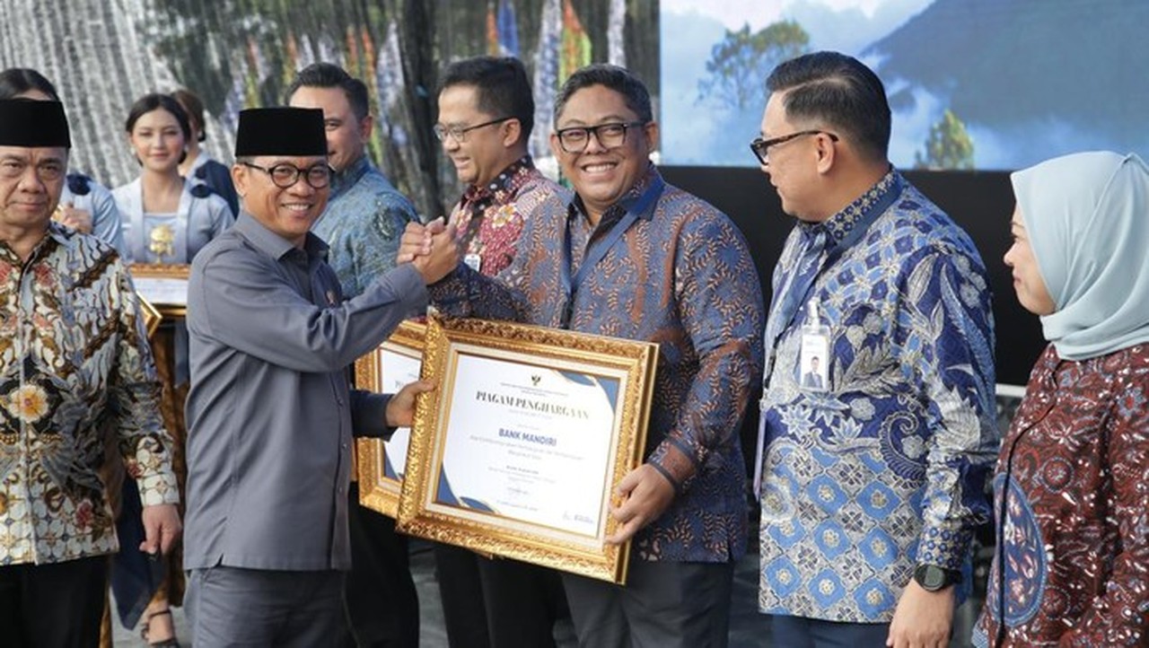Bank Mandiri Diganjar Penghargaan Bergengsi di Hari Desa Nasional 2026