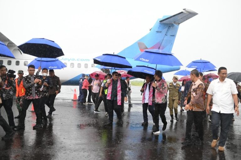 Anggota DPR Kawendra Berhasil Turunkan Harga Tiket Pesawat Jakarta-Jember