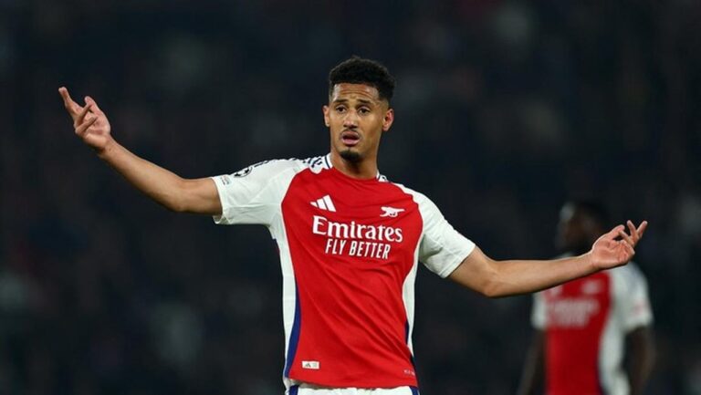 William Saliba Ungkap Kelelahan Arsenal Tanpa Gelar, Ingin Sapu Bersih Trofi Musim Ini