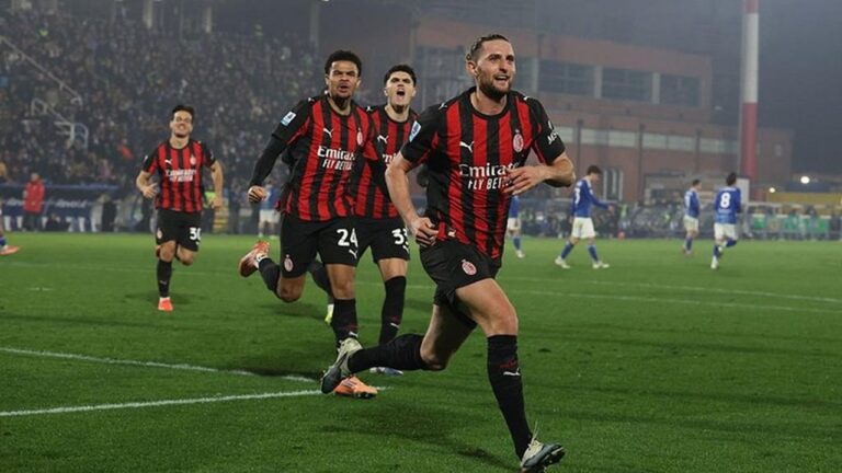 Liga Italia: AC Milan Pepet Inter di Puncak Klasemen Usai Kalahkan Como