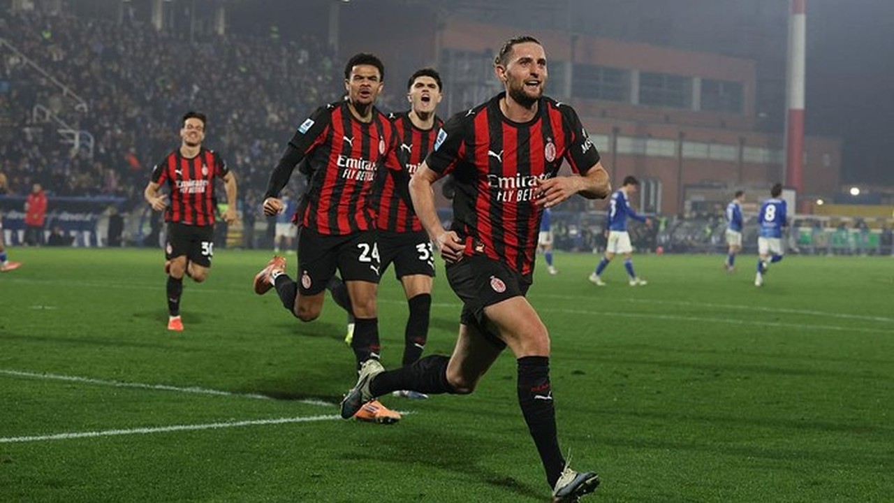 Liga Italia: AC Milan Pepet Inter di Puncak Klasemen Usai Kalahkan Como