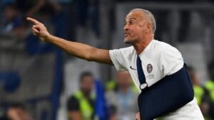 Luis Enrique Dukung Kartu Oranye di Sepak Bola: Inovasi untuk Permainan Lebih Menarik