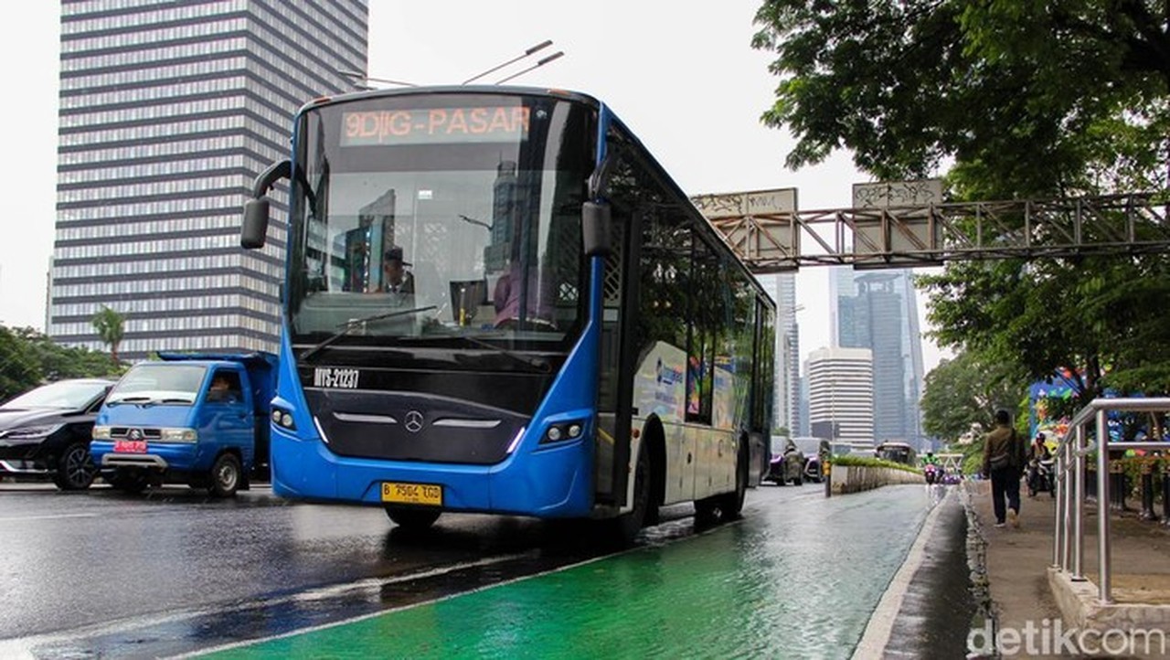 Dua Pria Diduga Masturbasi di TransJakarta, Polisi Sita Pakaian Korban Sebagai Bukti