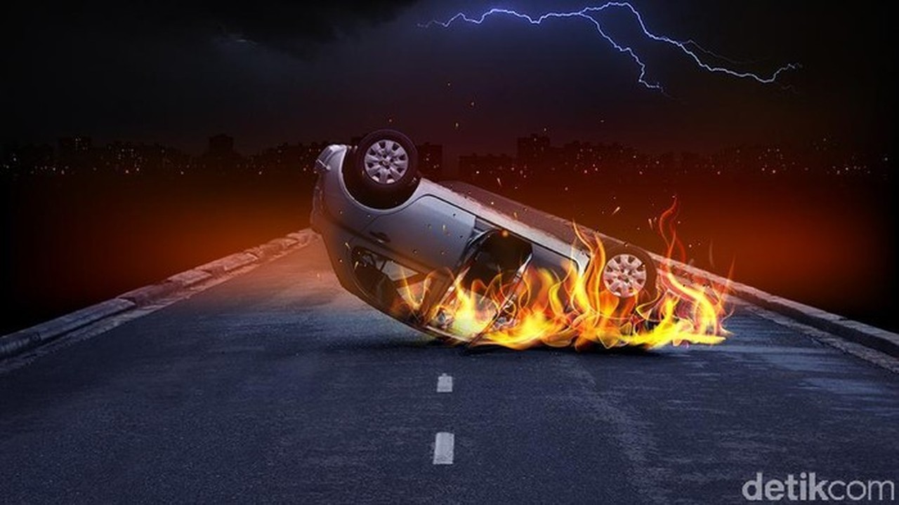 Mobil DFSK Terbakar di Tol JORR, Percikan Api Diduga Akibat Korsleting Listrik