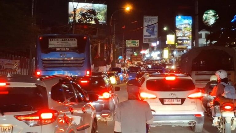Macet di Jalur Puncak Bogor Malam Ini, Polres Siapkan Rekayasa Lalu Lintas Khusus