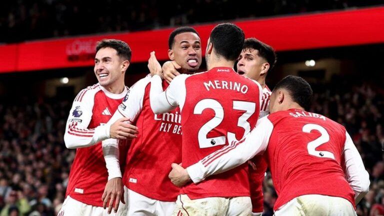 Arsenal Puncaki Klasemen Liga Inggris 2025, Mikel Arteta Bertekad Akhiri Kutukan Juara