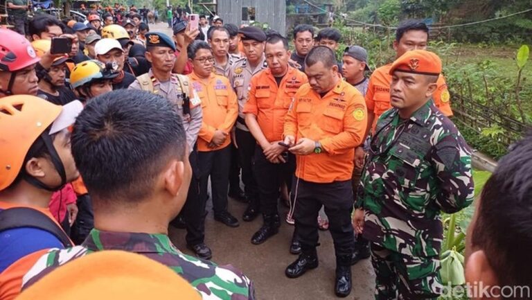 Pesawat ATR 42-500 Hilang Kontak, 400 Personel SAR Dikerahkan Cari di Maros