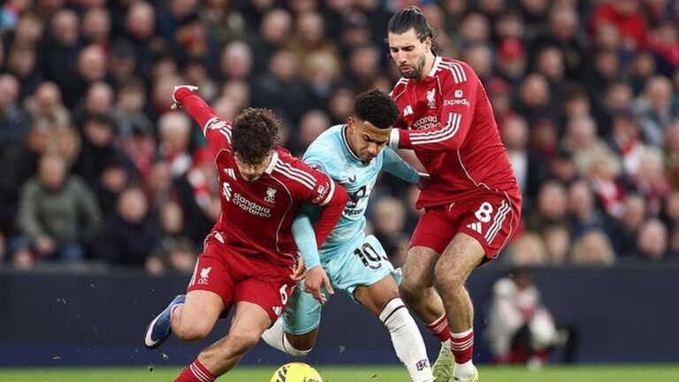 Liverpool Ditahan Imbang Burnley 1-1, Penalti Szoboszlai Gagal Beri Kemenangan