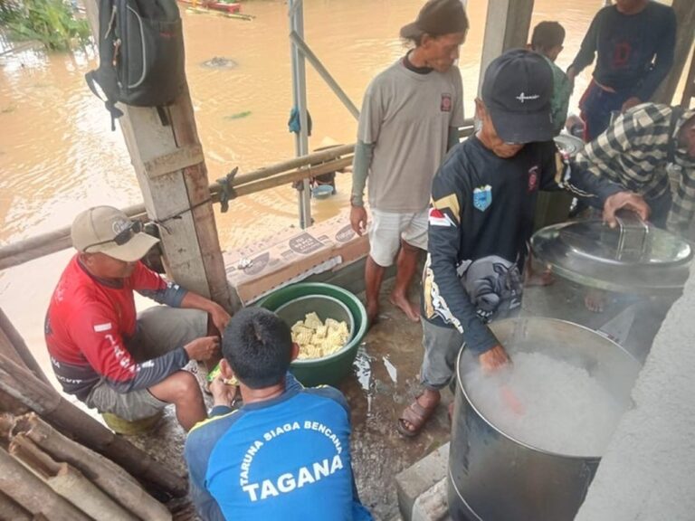 Kemensos Kirim Bantuan Logistik Rp515 Juta untuk Korban Banjir Pandeglang