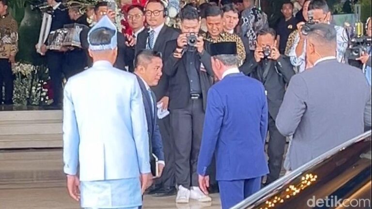 Prabowo dan Jokowi Hadiri Pernikahan Sekpri di TMII, Jadi Saksi Nikah