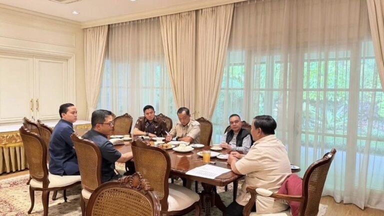 Prabowo Panggil Petinggi Negara ke Widya Chandra, Bahas Penanganan Bencana dan Tugas Khusus