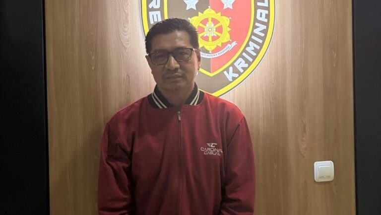 Oknum ASN Gresik Ditangkap Usai Lempar Batu ke Bus Trans Jatim, Batu Dibawa dari Rumah