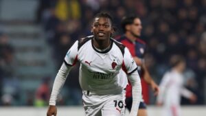 Gol Tunggal Rafael Leao Bawa AC Milan Puncaki Klasemen Serie A Usai Kalahkan Cagliari 1-0