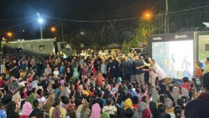 Malam Tahun Baru di Pengungsian Tapsel: Manortor dan Nonton Bareng Menanti Presiden Prabowo