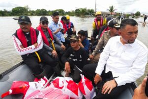Mensos Pastikan Kebutuhan Dasar Korban Banjir Kalsel Terpenuhi, Bantuan Tunai Disiapkan
