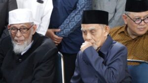 Abu Bakar Ba’asyir Hadiri Pemakaman Pimpinan Pondok Gontor, Beri Penghormatan Terakhir