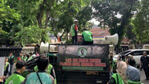 Driver Ojol Gelar Aksi Dukungan untuk Nadiem Makarim Jelang Sidang di PN Jakpus