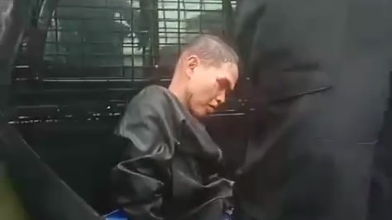 CCTV Tetangga dan DNA di Pisau Ungkap Pembunuhan Anak Politikus PKS di Cilegon CCTV Tetangga dan DNA di Pisau Ungkap Pembunuhan Anak Politikus PKS di Cilegon