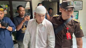 Alvi Maulana Didakwa Pembunuhan Berencana, Potong Ratusan Bagian Tubuh Pacar